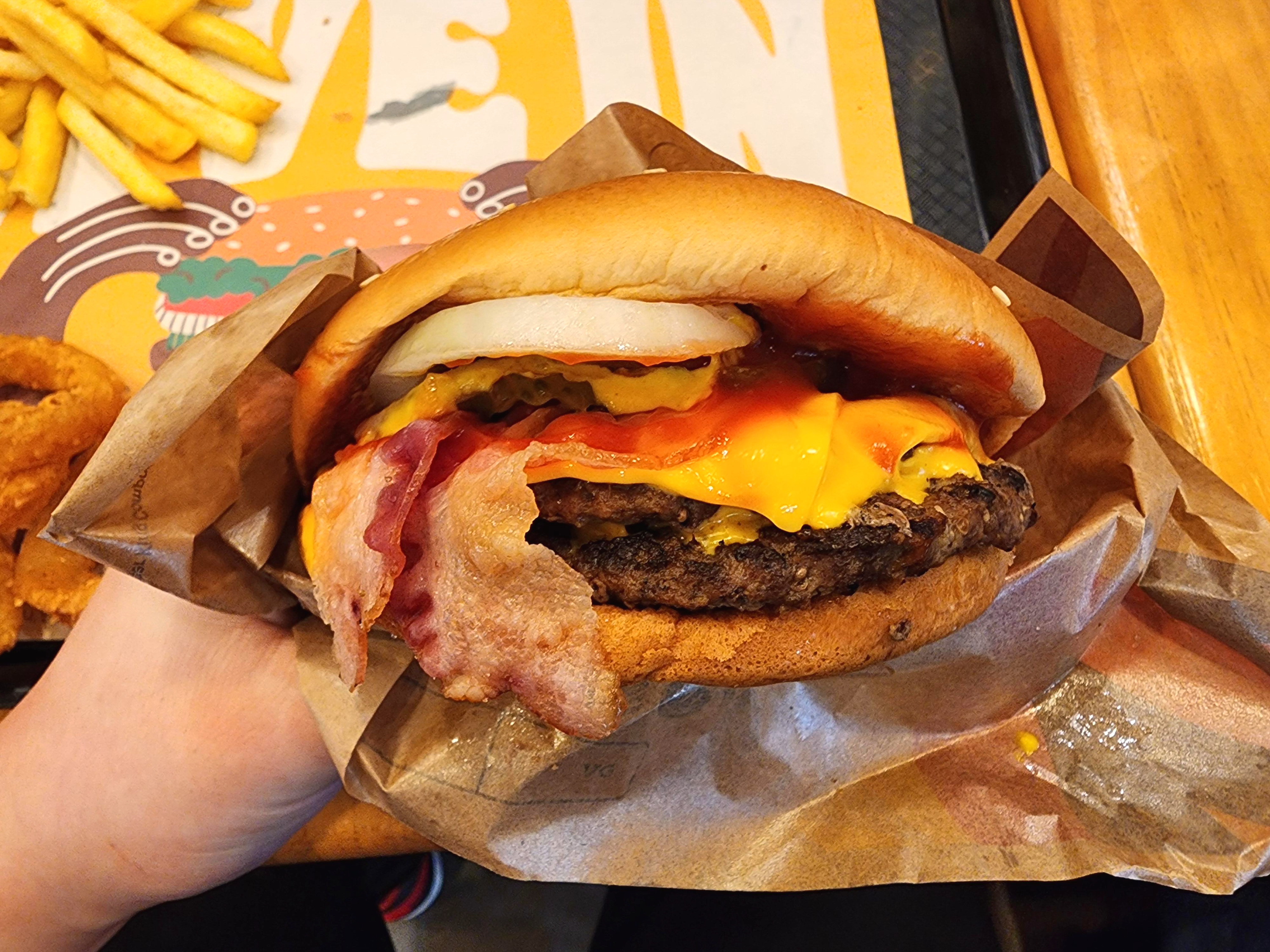 불맛더블치즈앤케이컨버거