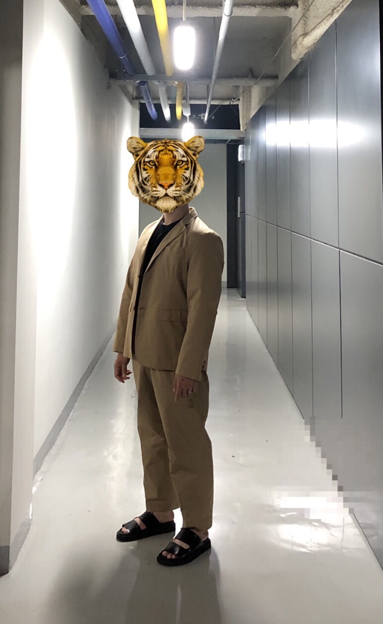 데일리 룩(오뭘입)_비슬로우 스탠다드 셋업 베이지, 무신사스탠다드 반팔, MMGL 샌들 OOTD