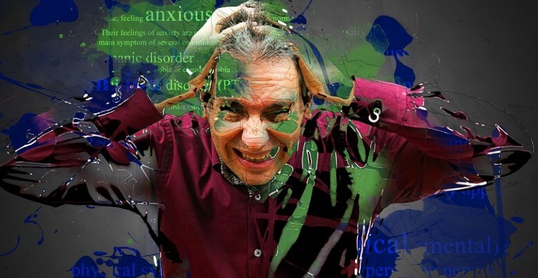 스트레스를 받고 있는 남자 사진입니다.