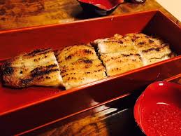 장어 덮밥 과 코친 닭요리 사진