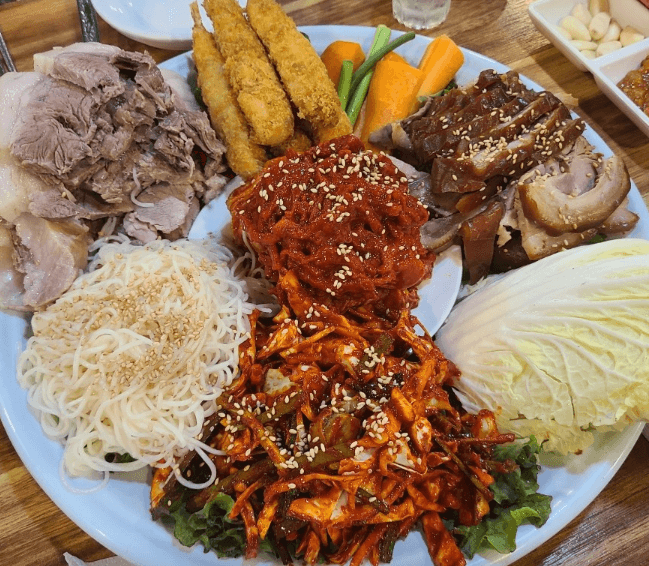 생생정보통 성남 굴보쌈 27년 전통 맛집
