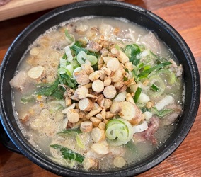 더덕순대국