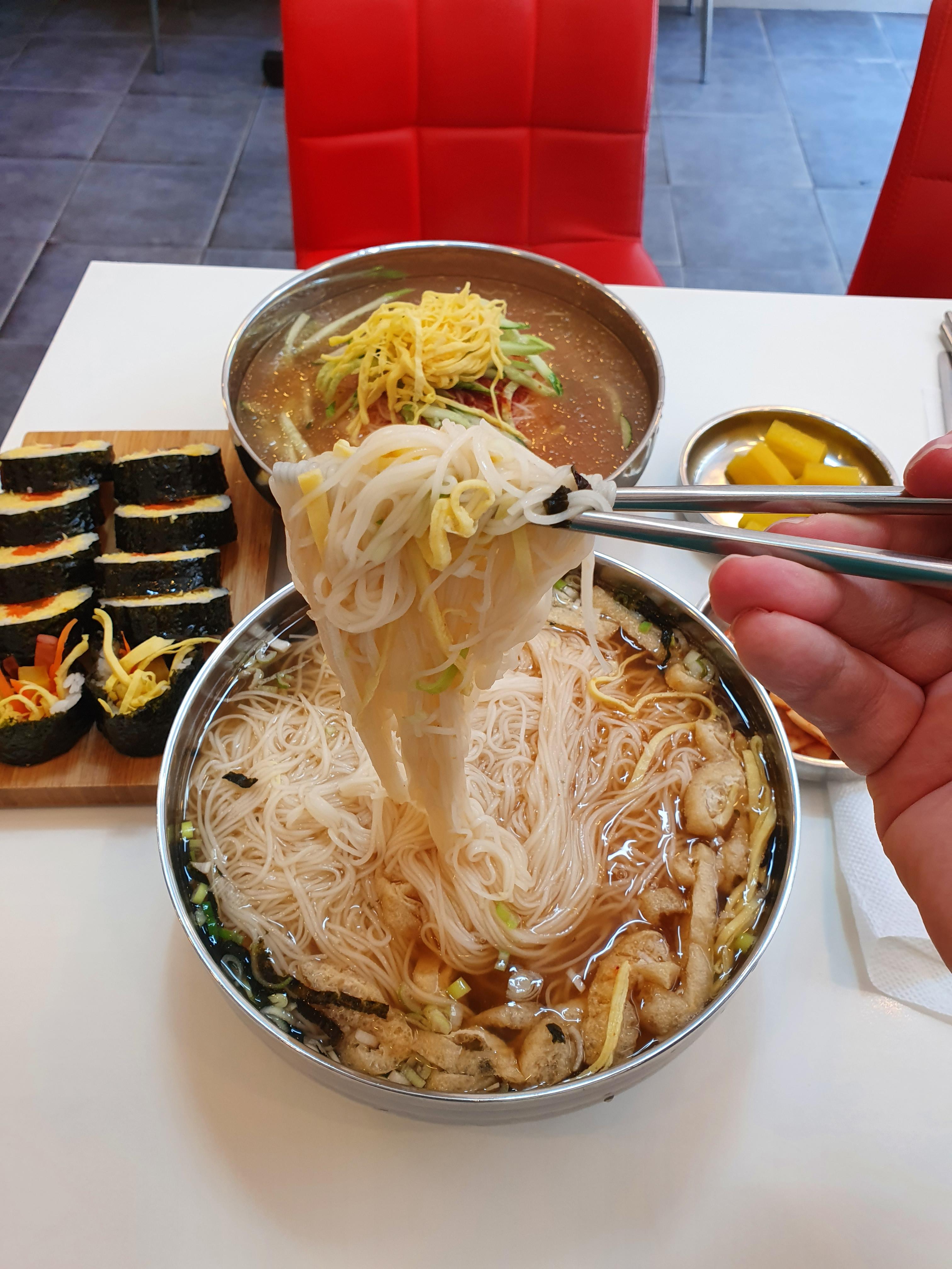 잔치국수 먹방 시작!