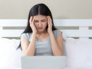 머리가 아픈 이유