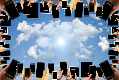 스마트폰 과다 사용이 건강에 미치는 영향과 해결법