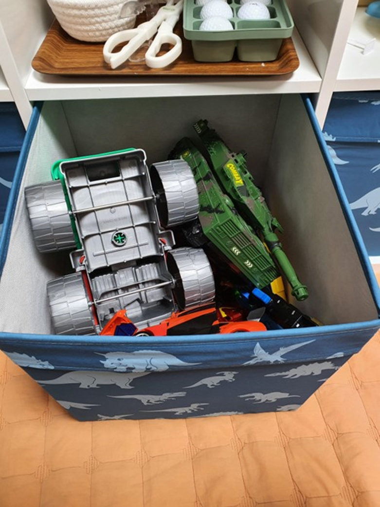 이케아-수납장-장난감-들어있는-사진