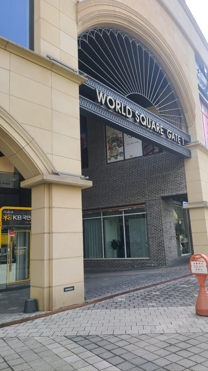 생방송투데이 외국인의 밥상 경기 수원시 굴림만두전골 맛집 행운만두칼국수 생방송투데이 3779회