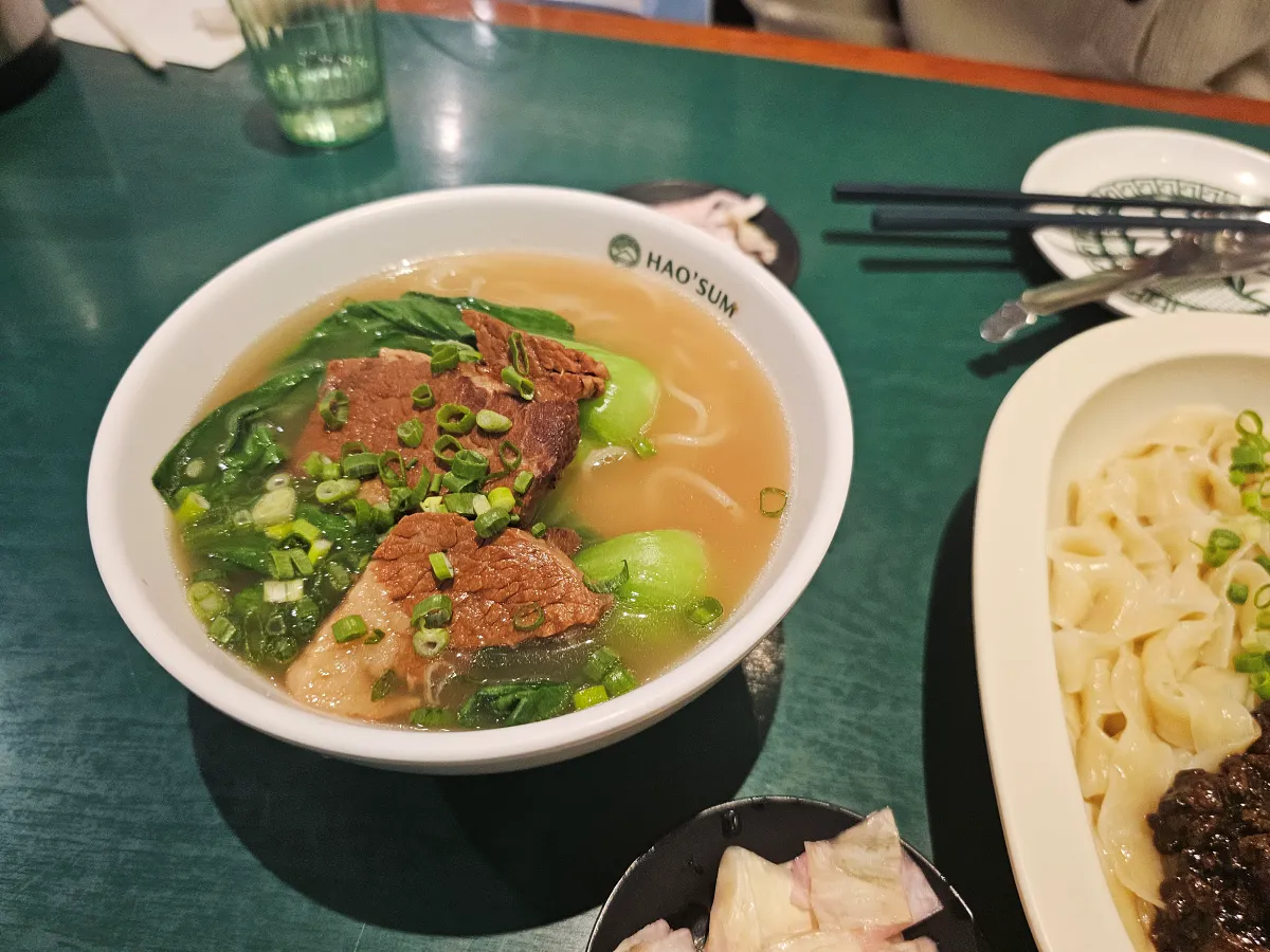 여의도-더현대서울-호이섬-홍콩식당-우육탕면