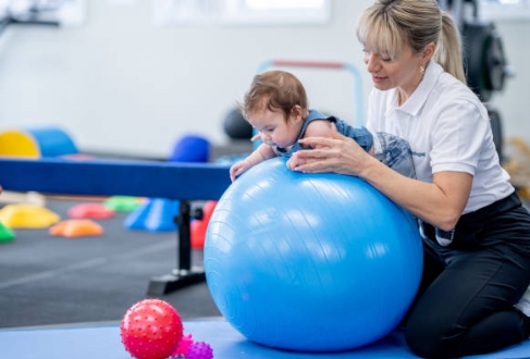 뇌성마비 치료 가이드: 약물부터 수술까지
