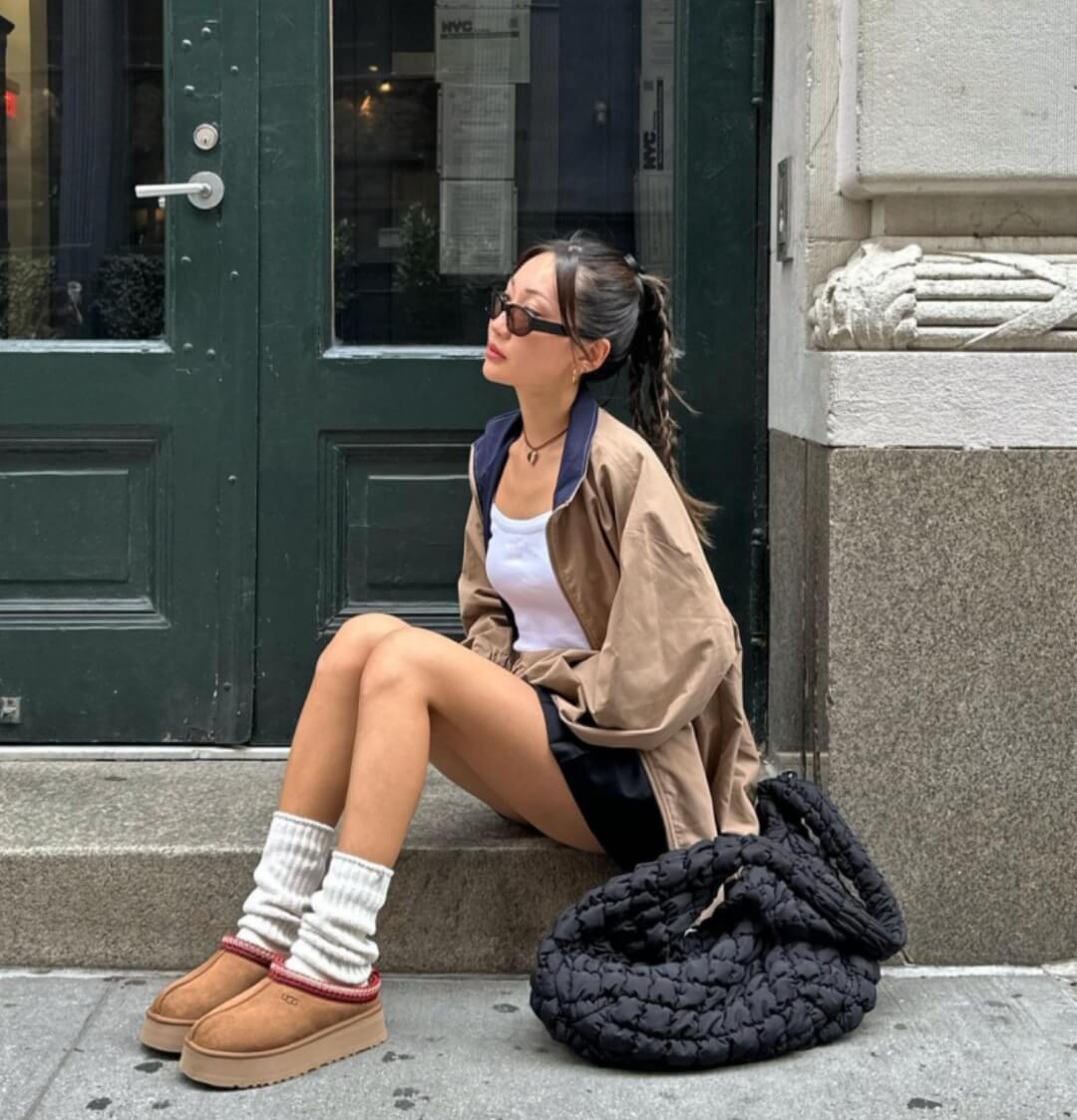 어그 타즈 착용 화사