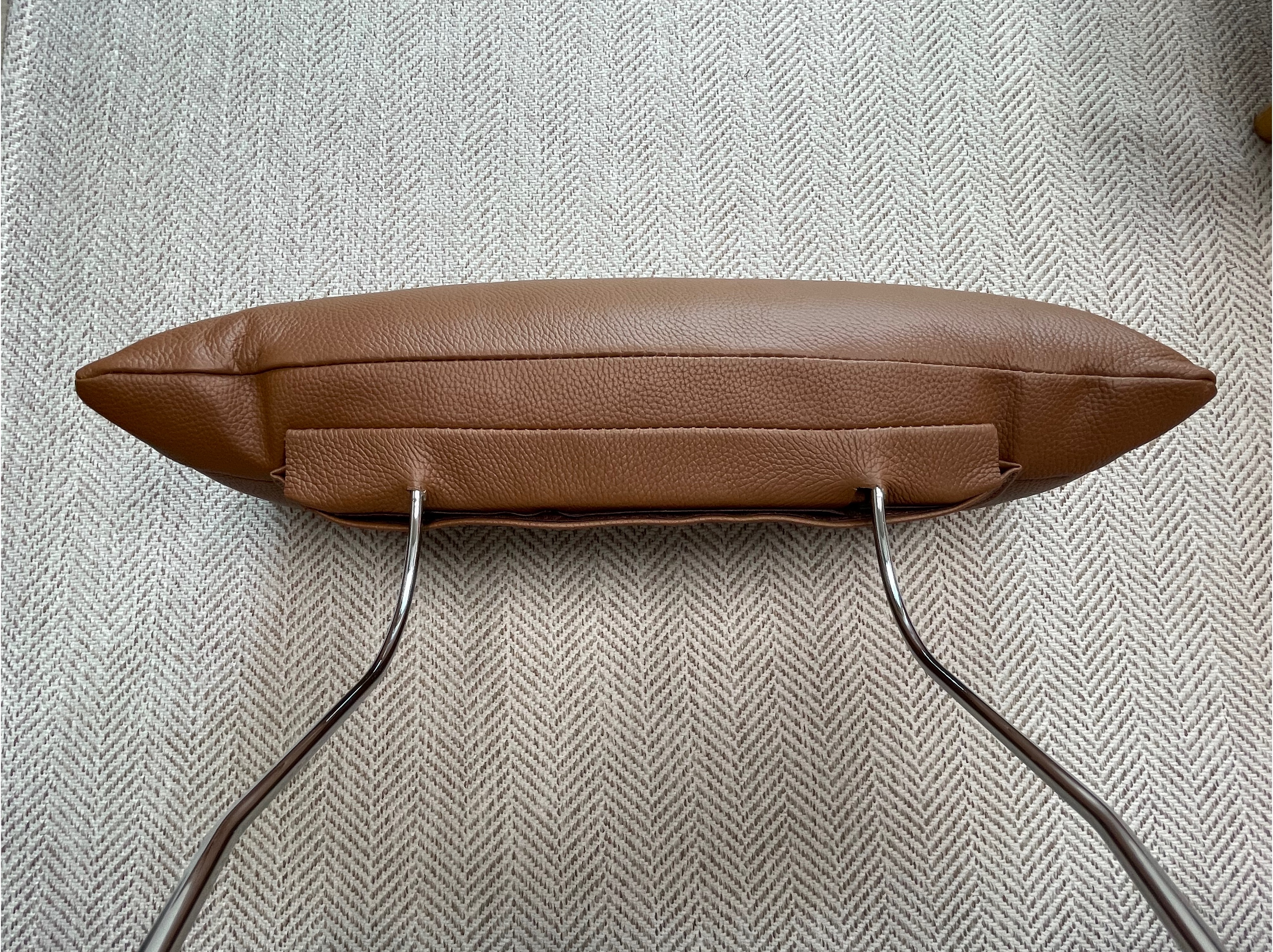 자코모 바우트 3인 소파 헤드레스트 사진