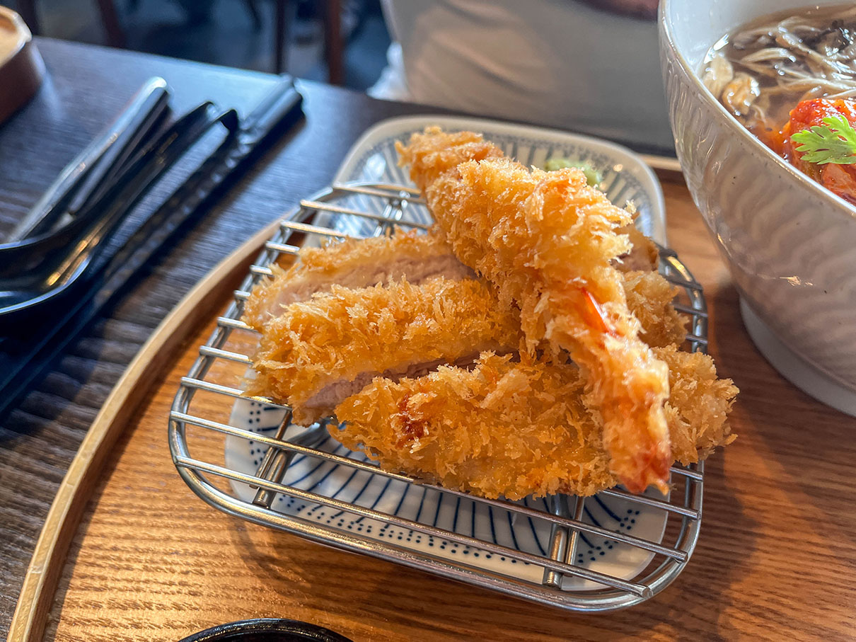 부산 기장 일광 오션뷰 맛집 일향가 김치 우동 세트