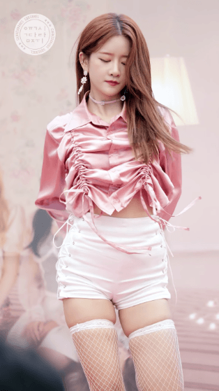 엑시 우주소녀 나이 프로필 키 인스타 본명 화보 복근 과거 레전드