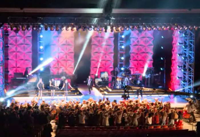 "대니콜린스" 공식 스틸컷