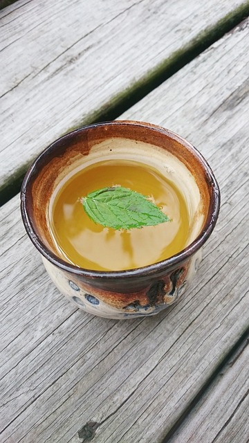 라벤더 티가 불안 완화와 숙면에 효과적인 과학적 근거