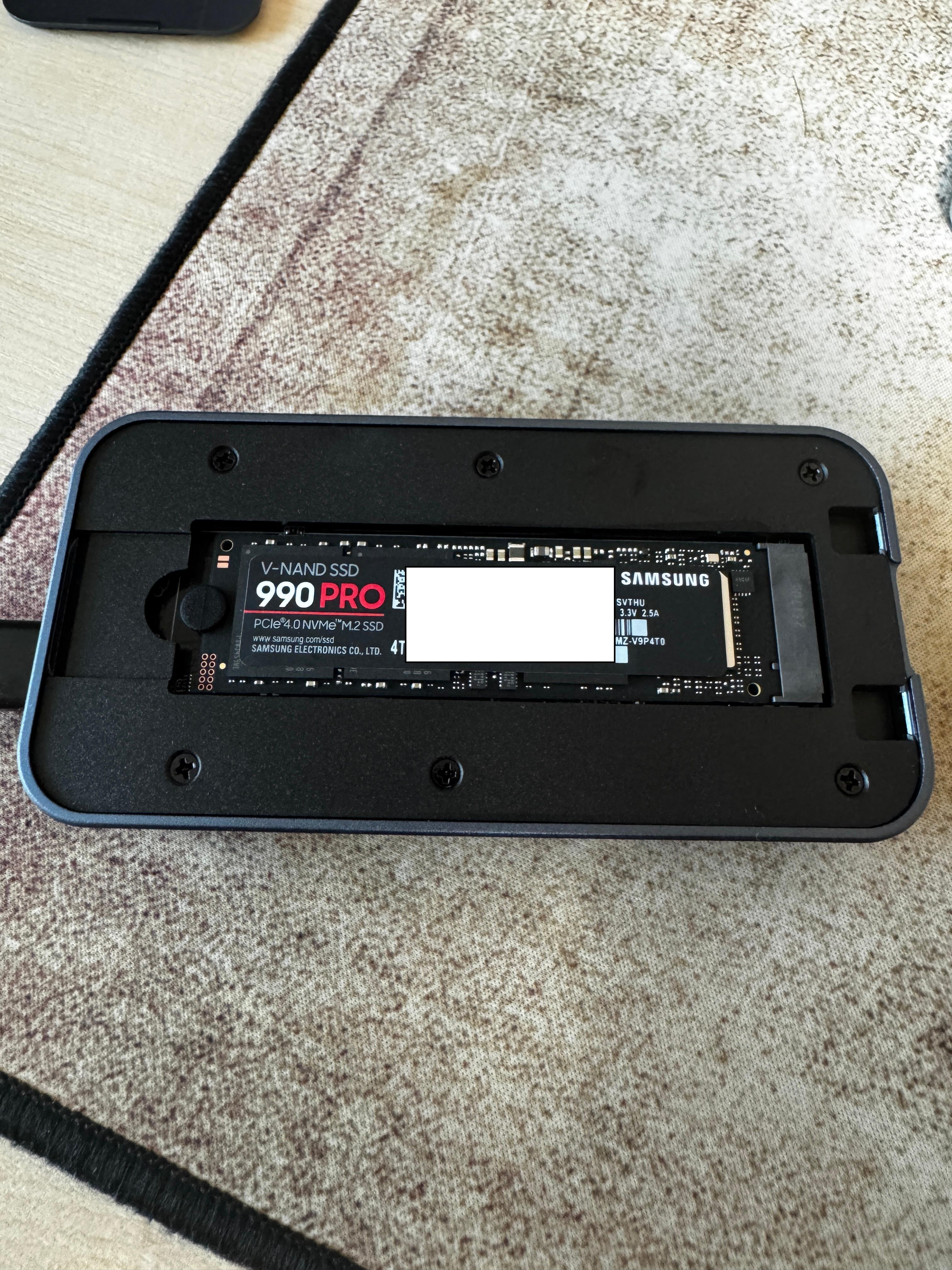 삼성 990 PRO, SSD 체결 이미지1