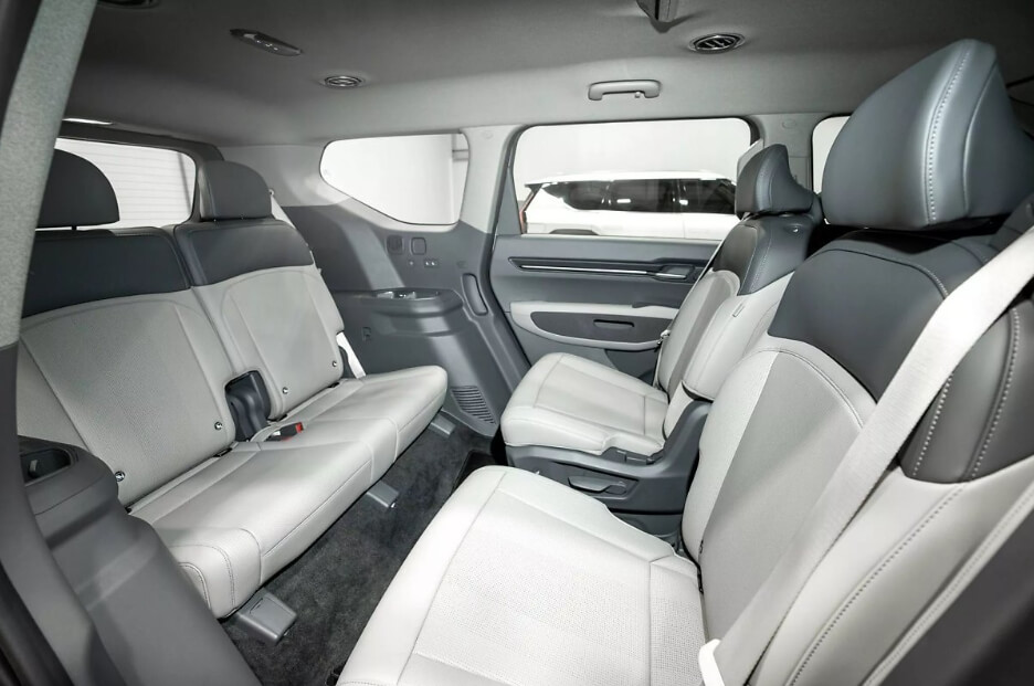 EV9-차량-내부-뒷자리