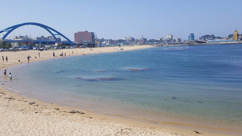 아바이 마을 백사장