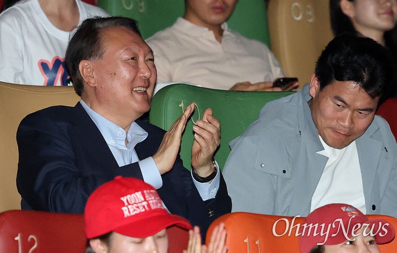윤석열 전 대통령 &lsquo;부정선거&rsquo; 영화 관람 상영관 안내