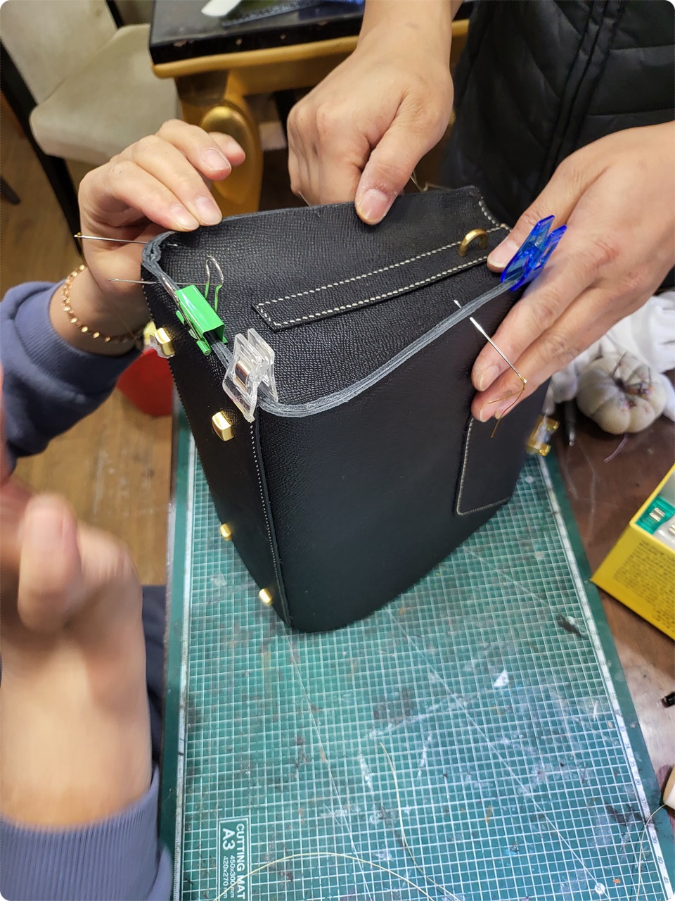 찝게로 찝어주기
