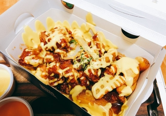 범벅치킨: 떡볶이와 치킨의 환상적인 만남