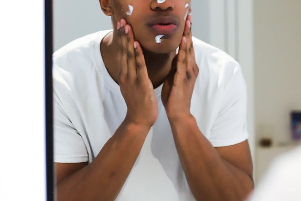 십대 여드름을 위한 효과적인 스킨 케어 루틴