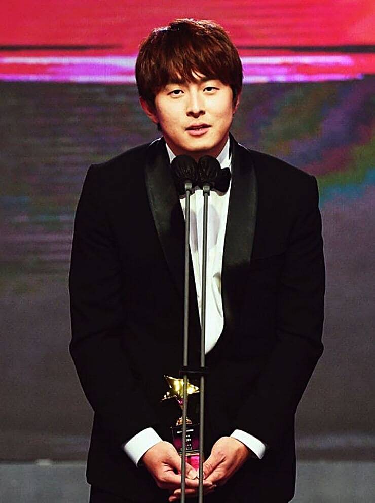 웹툰-작가-겸-방송인-기안84