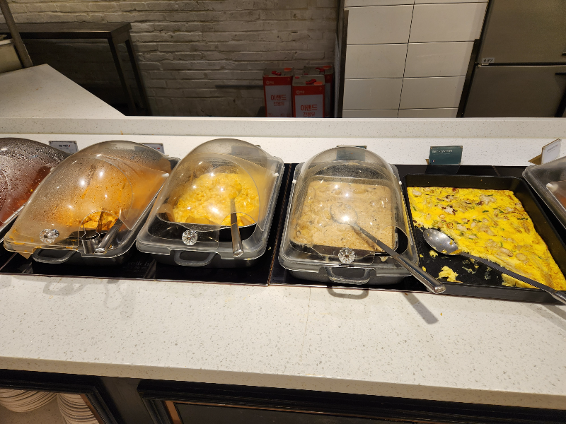 서울대 에그옐로우 애슐리퀸즈