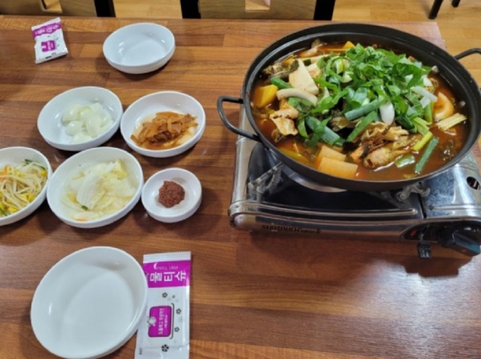 영동-민물고기매운탕-청산식당