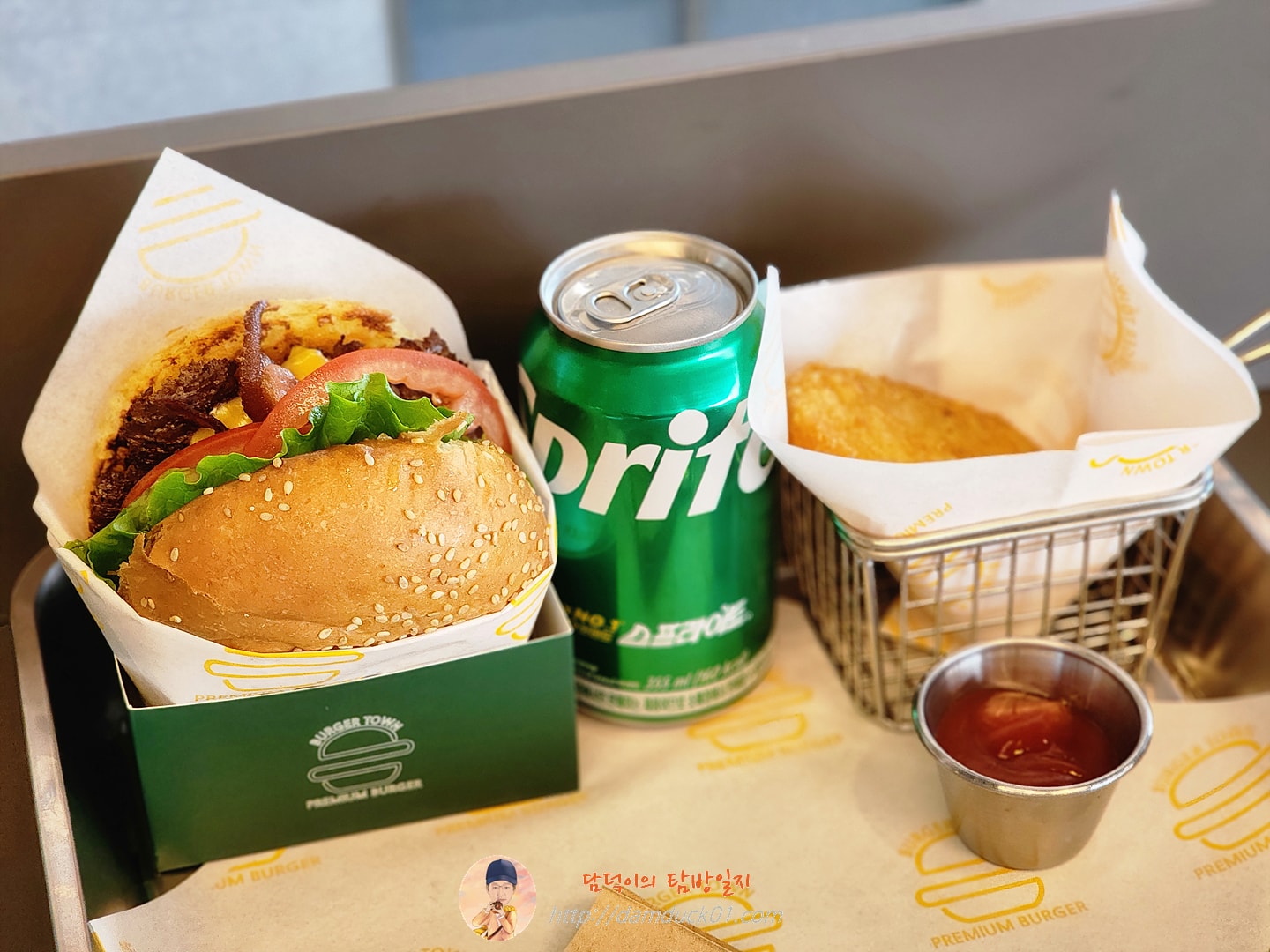 베이컨 버거 + 음료(355ML) + 해시브라운