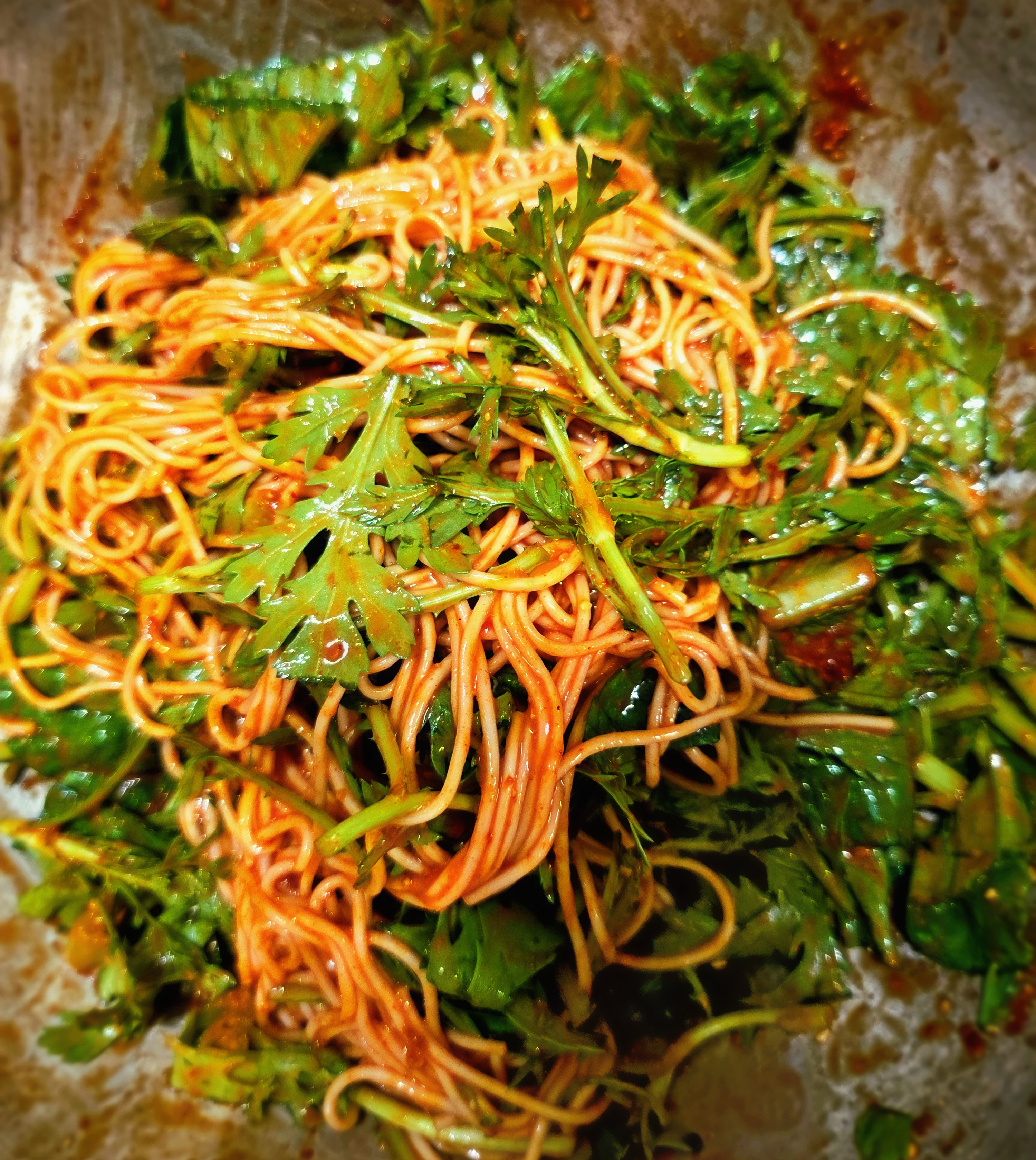 비빔국수는-상큼해요.