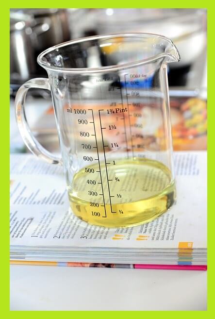 계량컵-기름