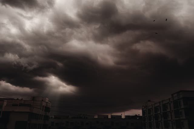 수사기관이 공공기관 자료를 무단 열람한 행위의 위법성 판단