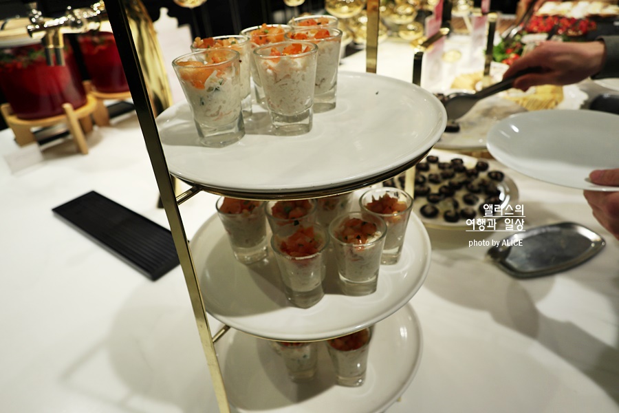 2023 빕스 딸기 퍼레이드 런치 솔직 후기 + 90% 할인쿠폰 샐러드바 가격