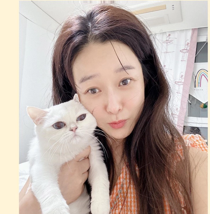 현영 논란