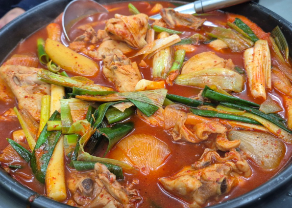 오늘N 곱창닭볶음탕 묵은지닭볶음탕 우삼겹닭볶음탕 위대한일터 경기도 김포 장기동 닭도둑