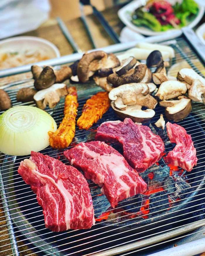 생생정보 충남 당진 한우 특수 부위 무한리필 훈제 목살 맛집