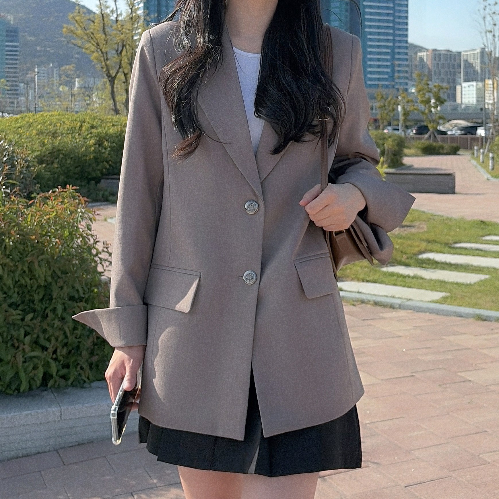 모먼트 싱글 투버튼 자켓