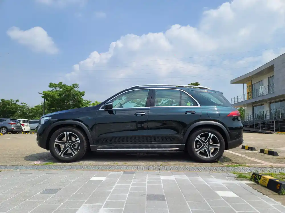 벤츠 PHEV GLE 350 e 가격 실구매가 모의견적 제원 옵션 카탈로그 가격표 디자인 실내 트렁크 색상 총정리