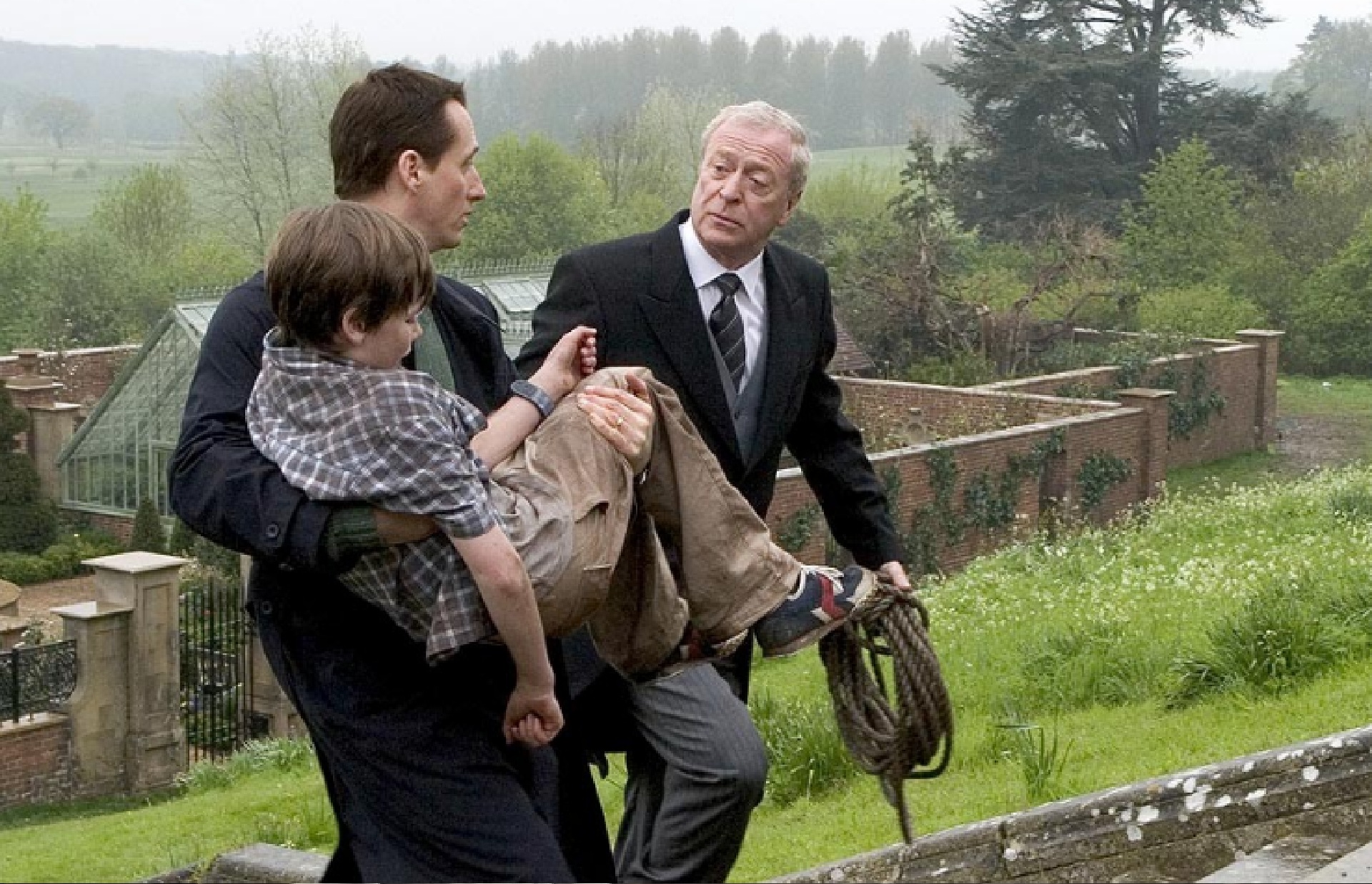 영화 베트맨 비긴즈 포스터