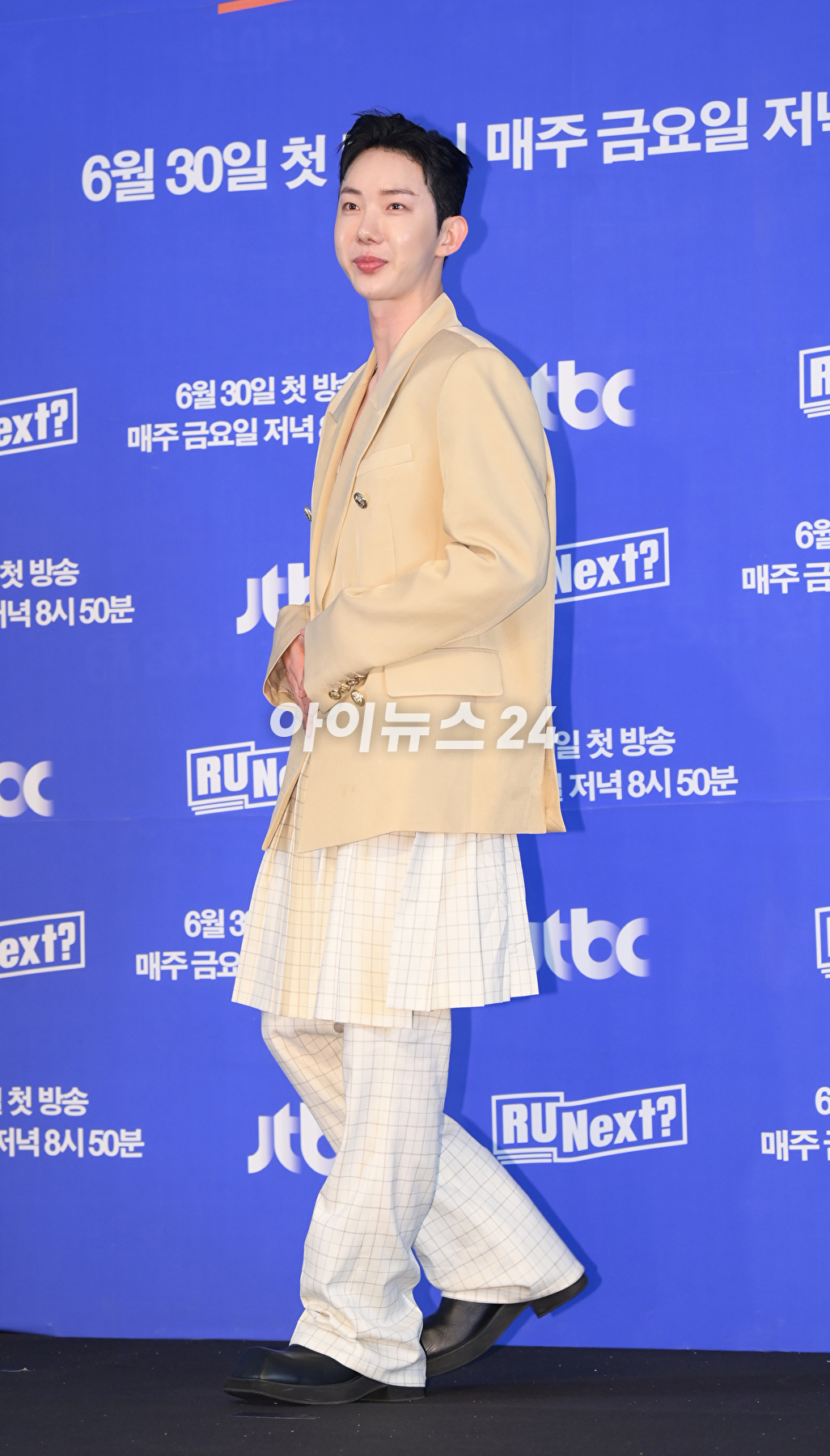 2AM 조권이 30일 오전 서울 마포구 상암동 스탠포드호텔에서 열린 JTBC 서바이벌 프로그램 &#39;알유넥스트(R U Next?)&#39; 제작발표회에 참석하고 있다. [사진=정소희 기자]