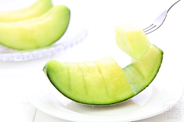 피부 탔을때 하얗게 얼굴 탄거 복구 음식 멜론