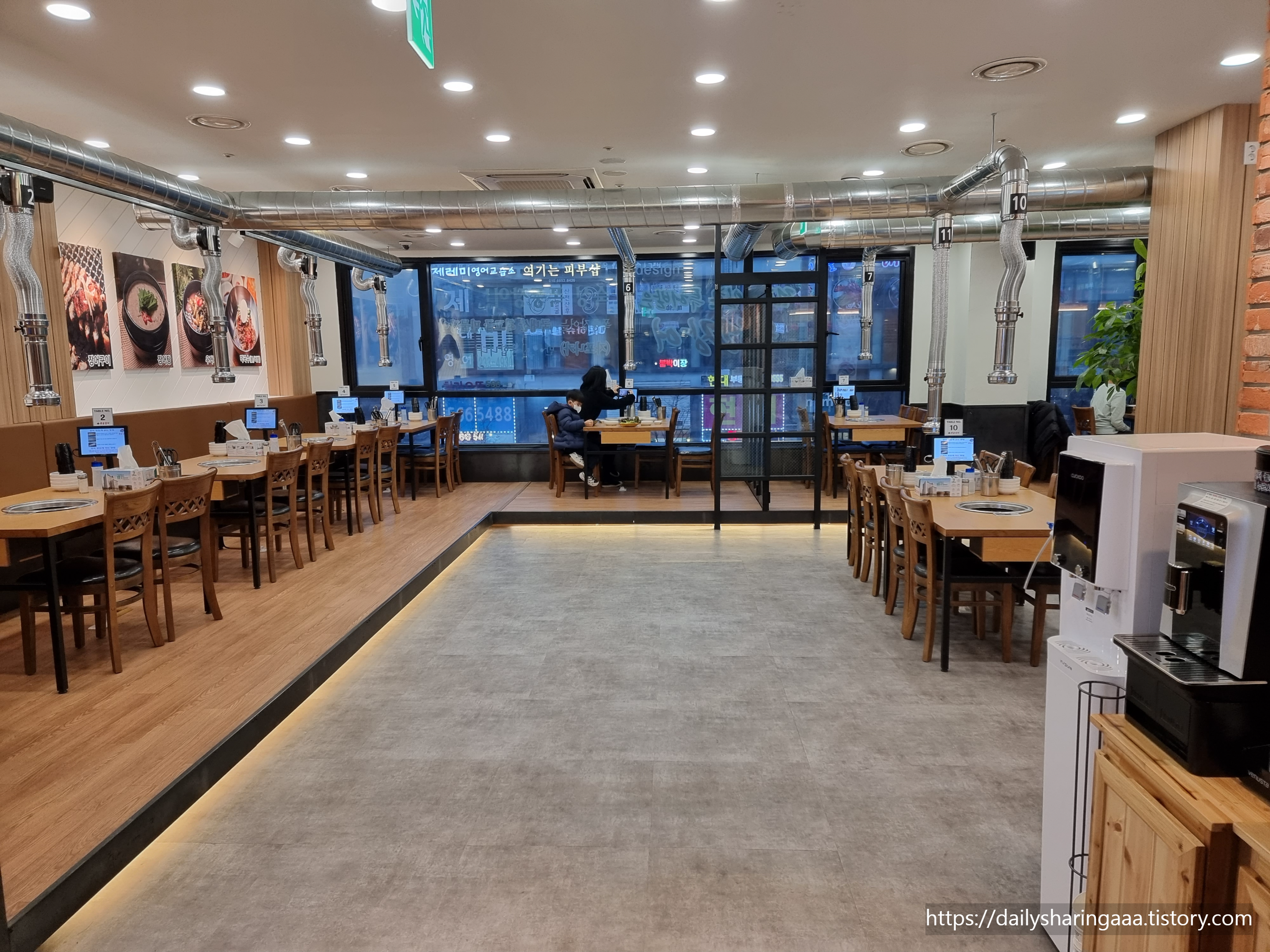 폭풍장어_가게내부2