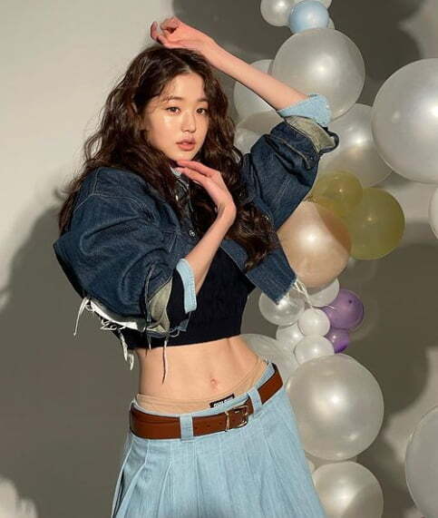 장원영 나이 화보 프로필 키 인스타 복근 실물 다리 과거 레전드 아이즈원 고화질
