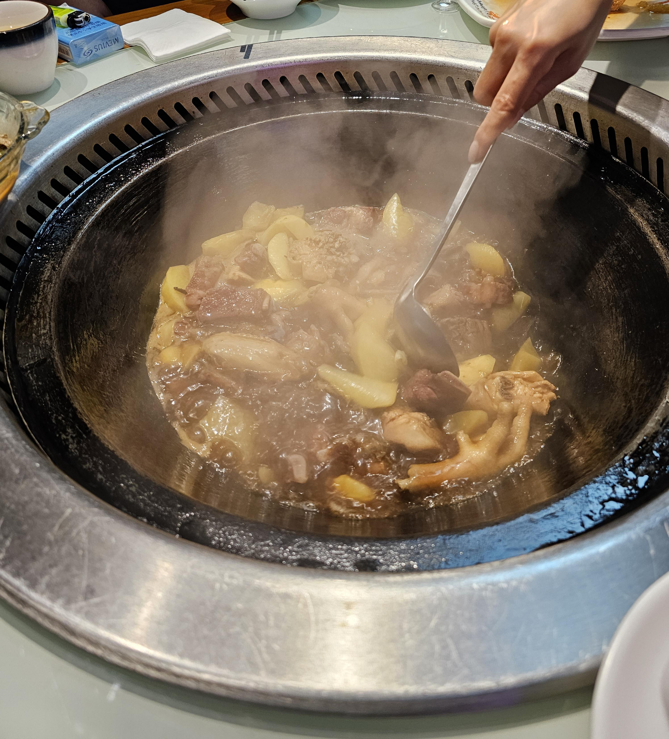 중국음식 铁锅炖