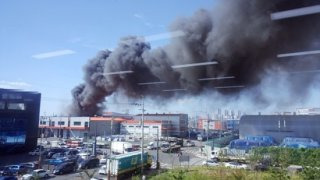 화재 확산, 그리고 고물상과 공장 5개 동 피해