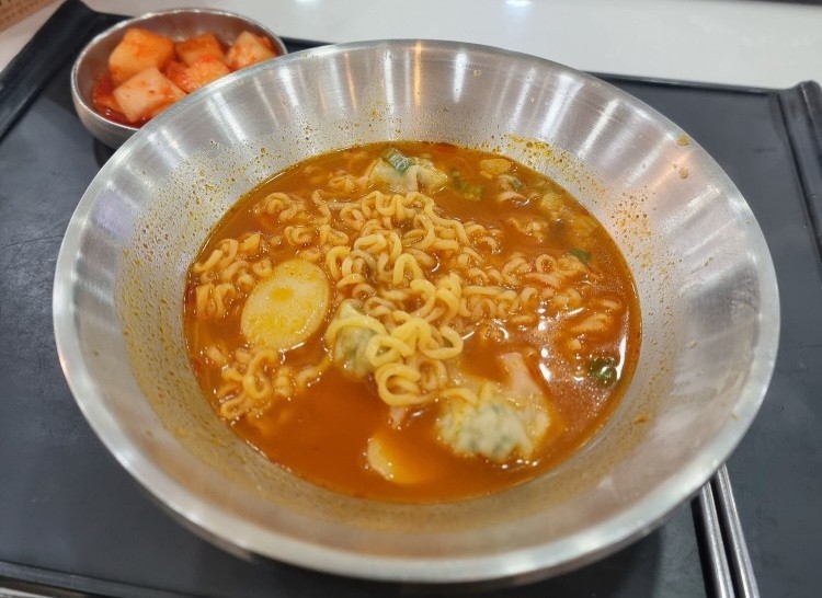 별의별면 떡만두라면