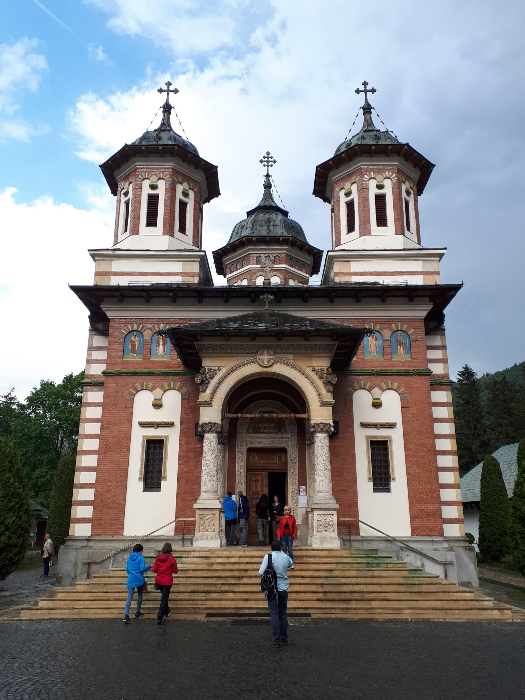 루마니아 시나이아 수도원 신교회