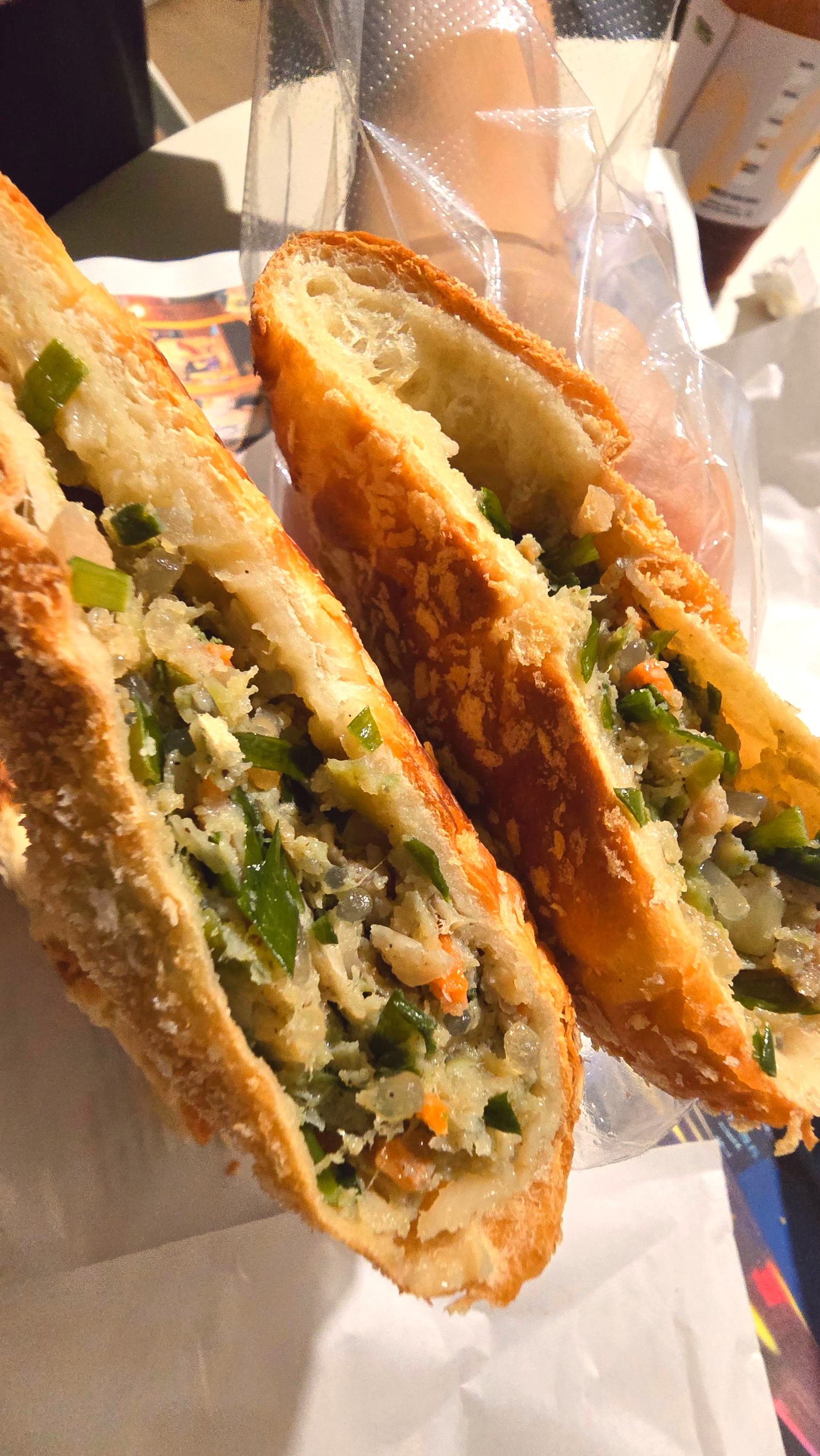 부산당 돼지국밥빵 내용물