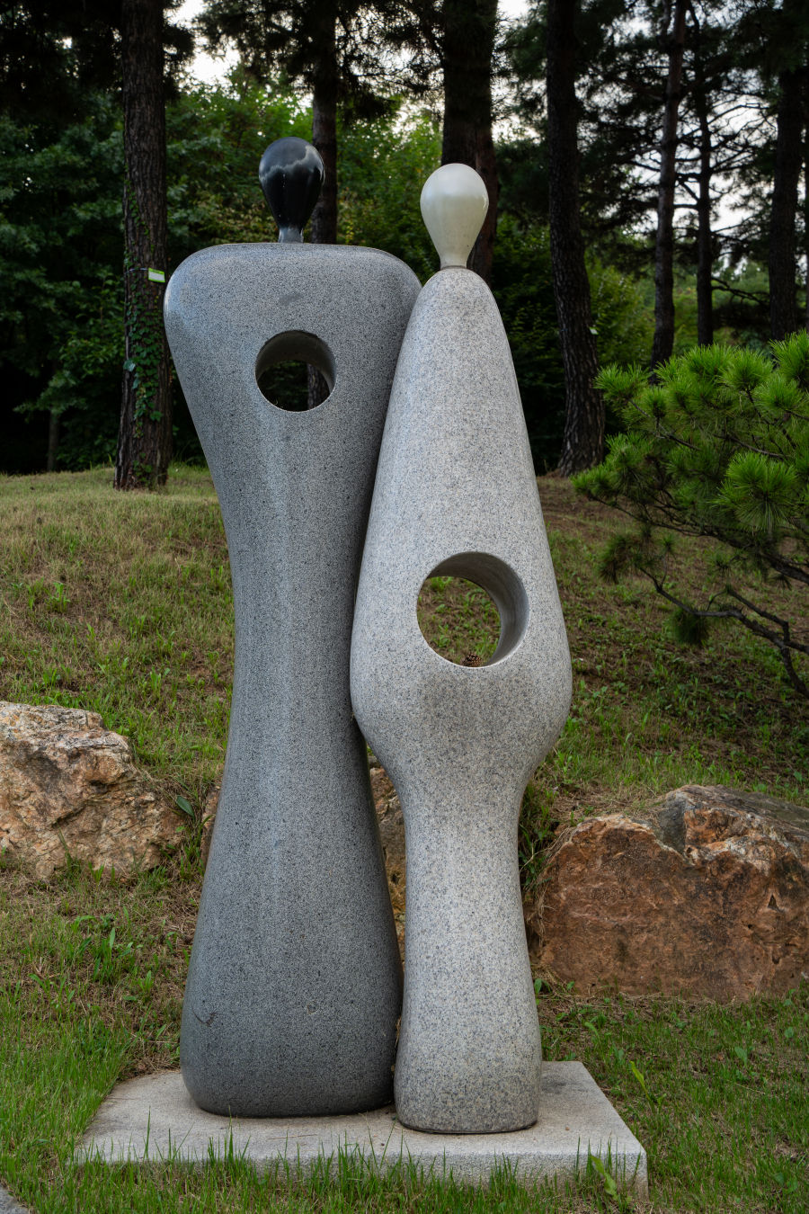 퉁소바위공원 조각상